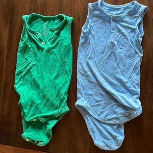 Kyte baby sleeveless bodysuit set. Colors: Fern and Stream. Size 18-24 months